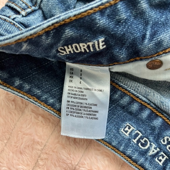 AMERICAN EAGLE LOW RISE SHORTS! - Picture 3 of 4